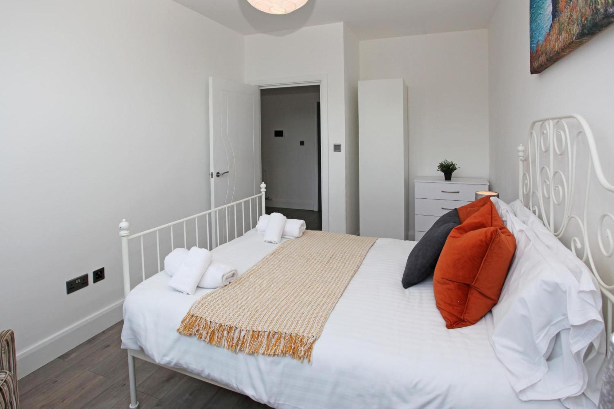 Sapphire House Apartments Telford Ngoại thất bức ảnh