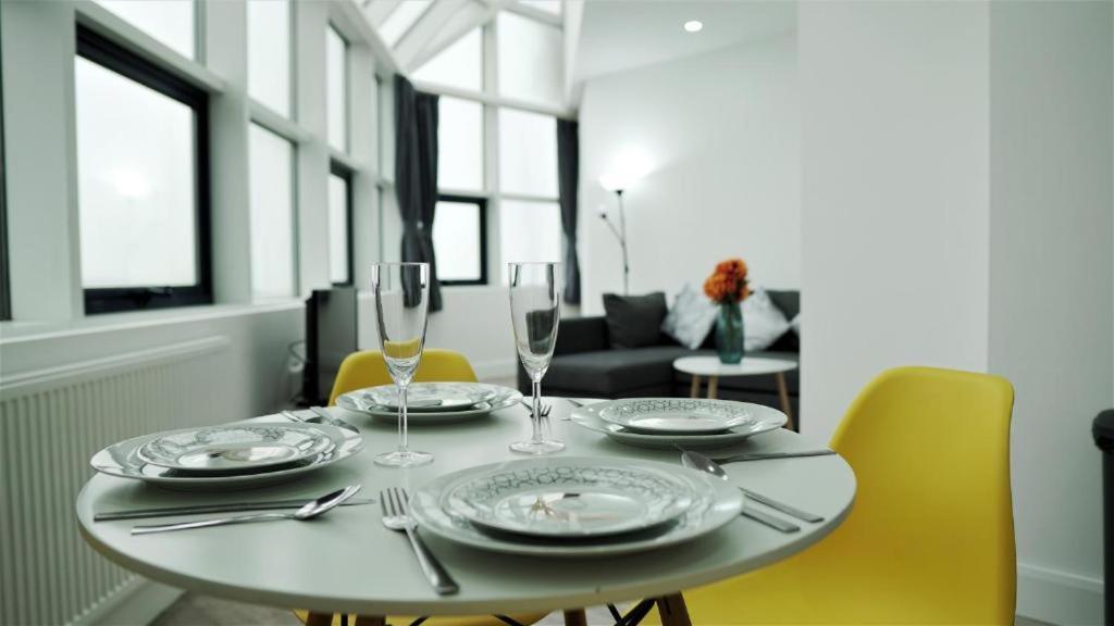 Sapphire House Apartments Telford Ngoại thất bức ảnh