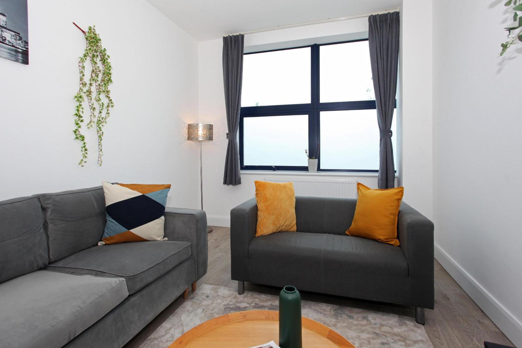 Sapphire House Apartments Telford Ngoại thất bức ảnh